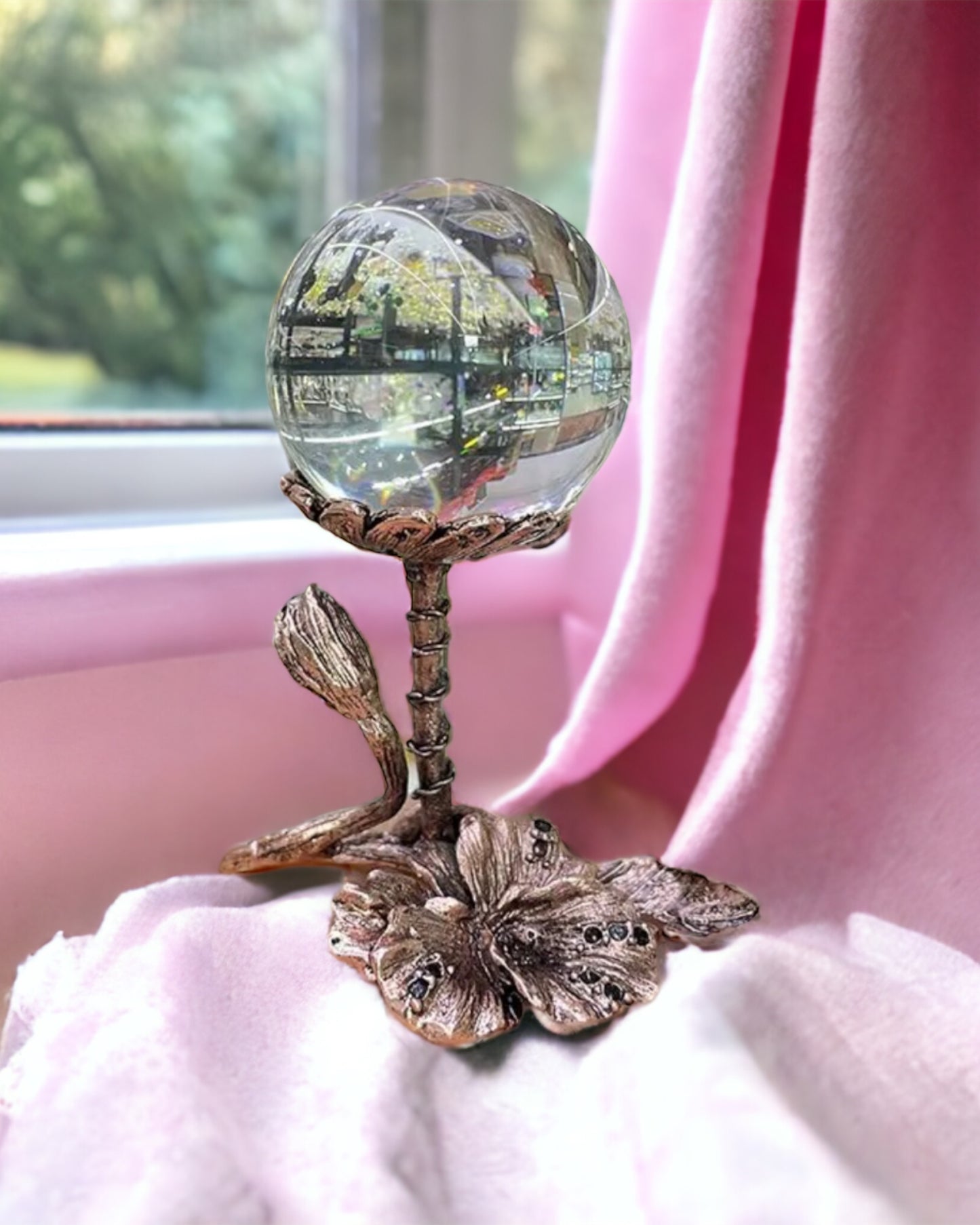 Daisy Metal Sphere Stand