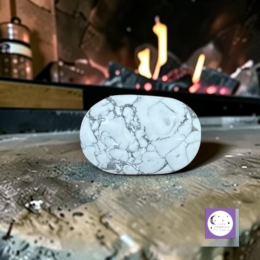 Howlite Palm Stone **